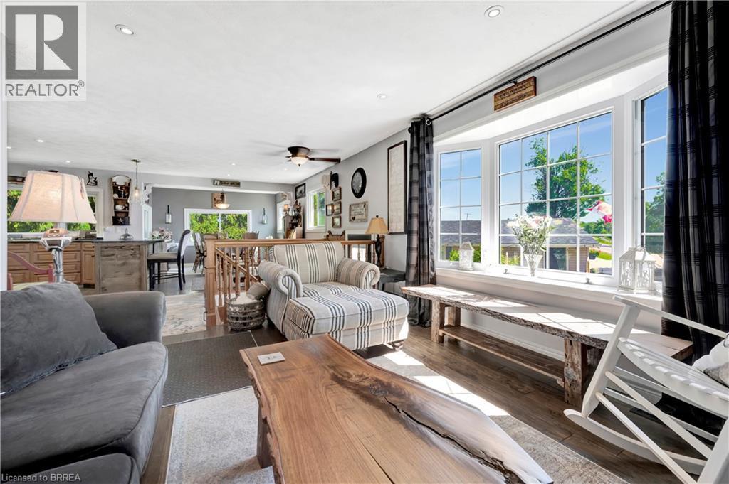 Photo 23 of 1697 Lakeshore Road, Selkirk ON