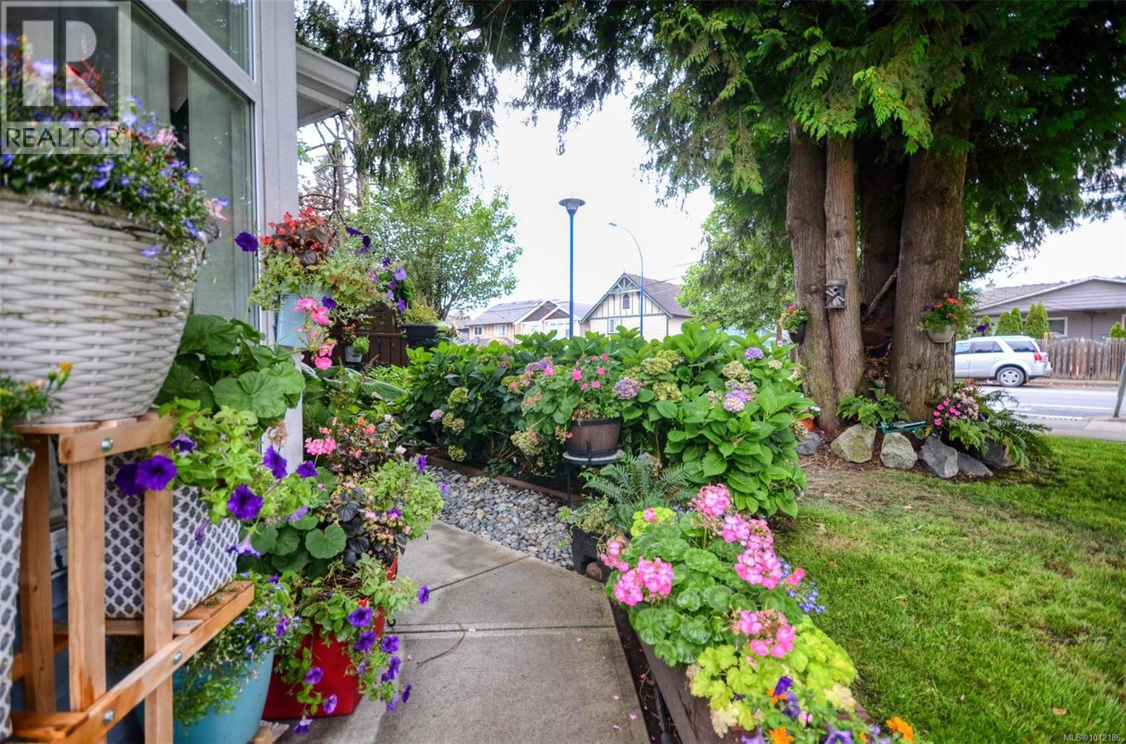 Photo 6 of 995 Walfred Rd, Langford BC