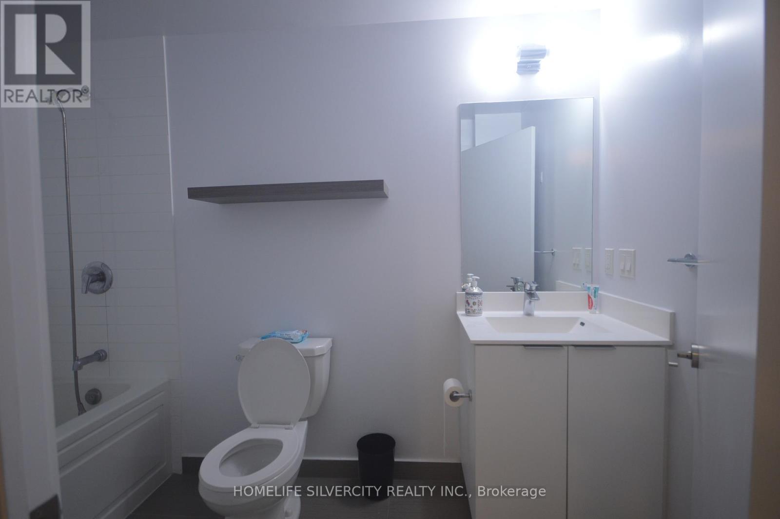 Photo 20 of 20 Shore Breeze Drive, Toronto ON
