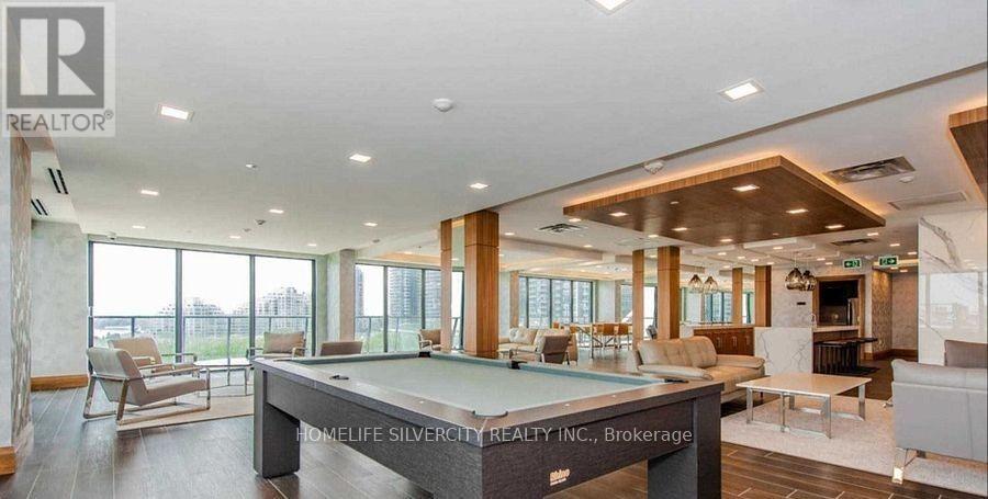 Photo 13 of 20 Shore Breeze Drive, Toronto ON