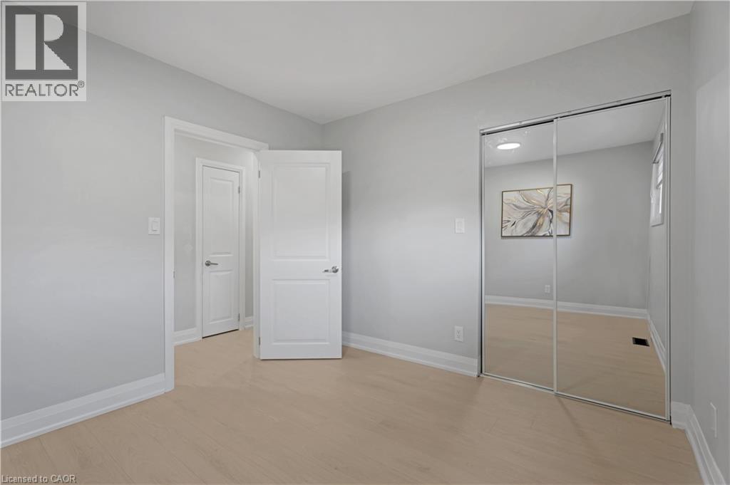Photo 20 of 19 Old Orchard Avenue, Grimsby ON