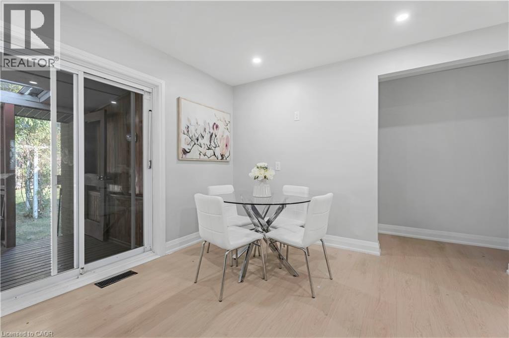 Photo 9 of 19 Old Orchard Avenue, Grimsby ON