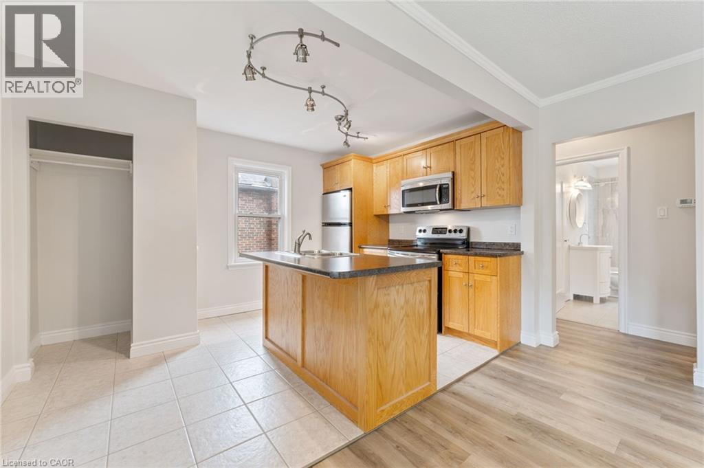 Photo 4 of 65 East 11 Th Street Unit Main Floor, Hamilton ON