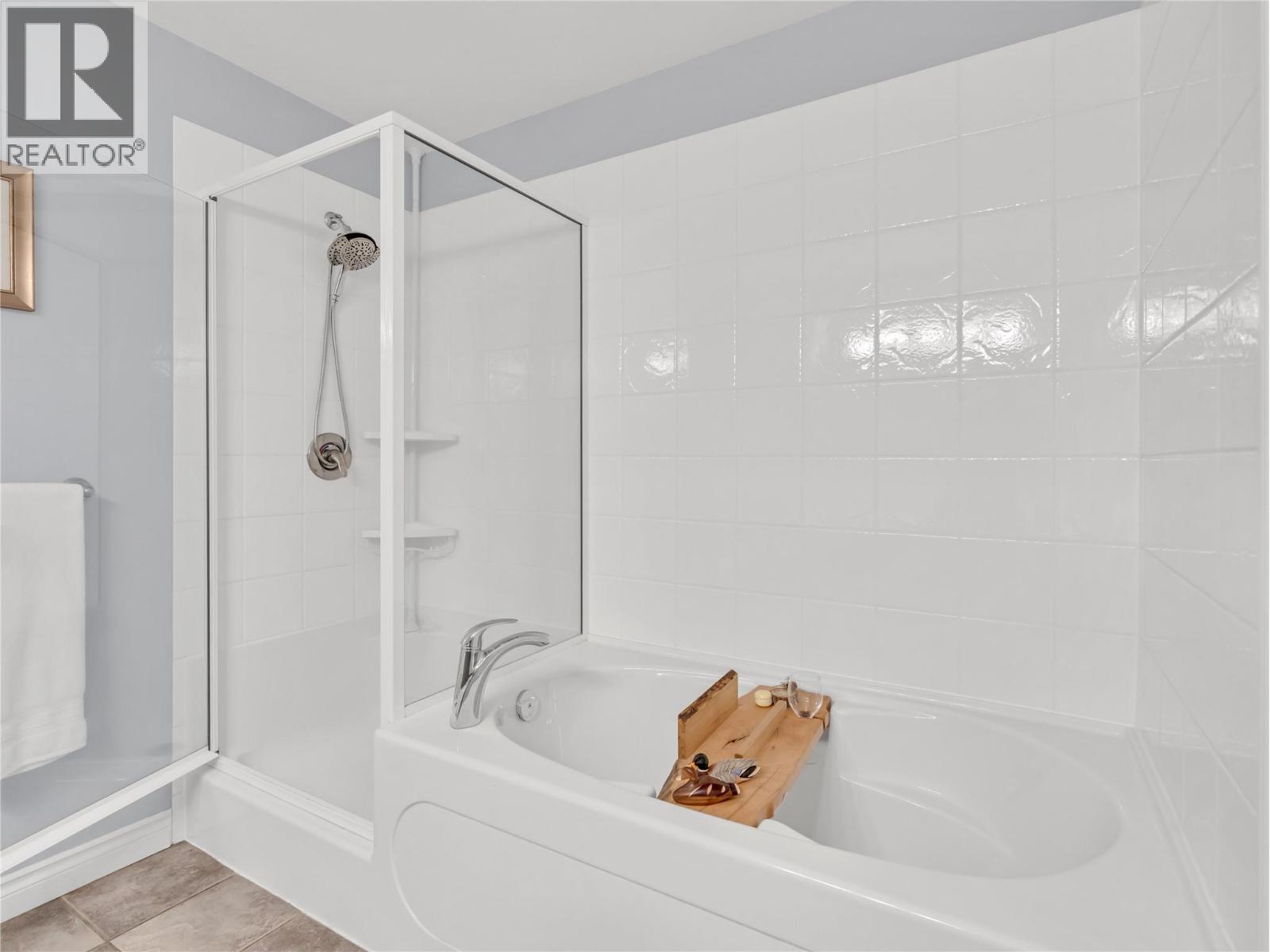 100 LAKESHORE Drive W Unit# 111, Penticton