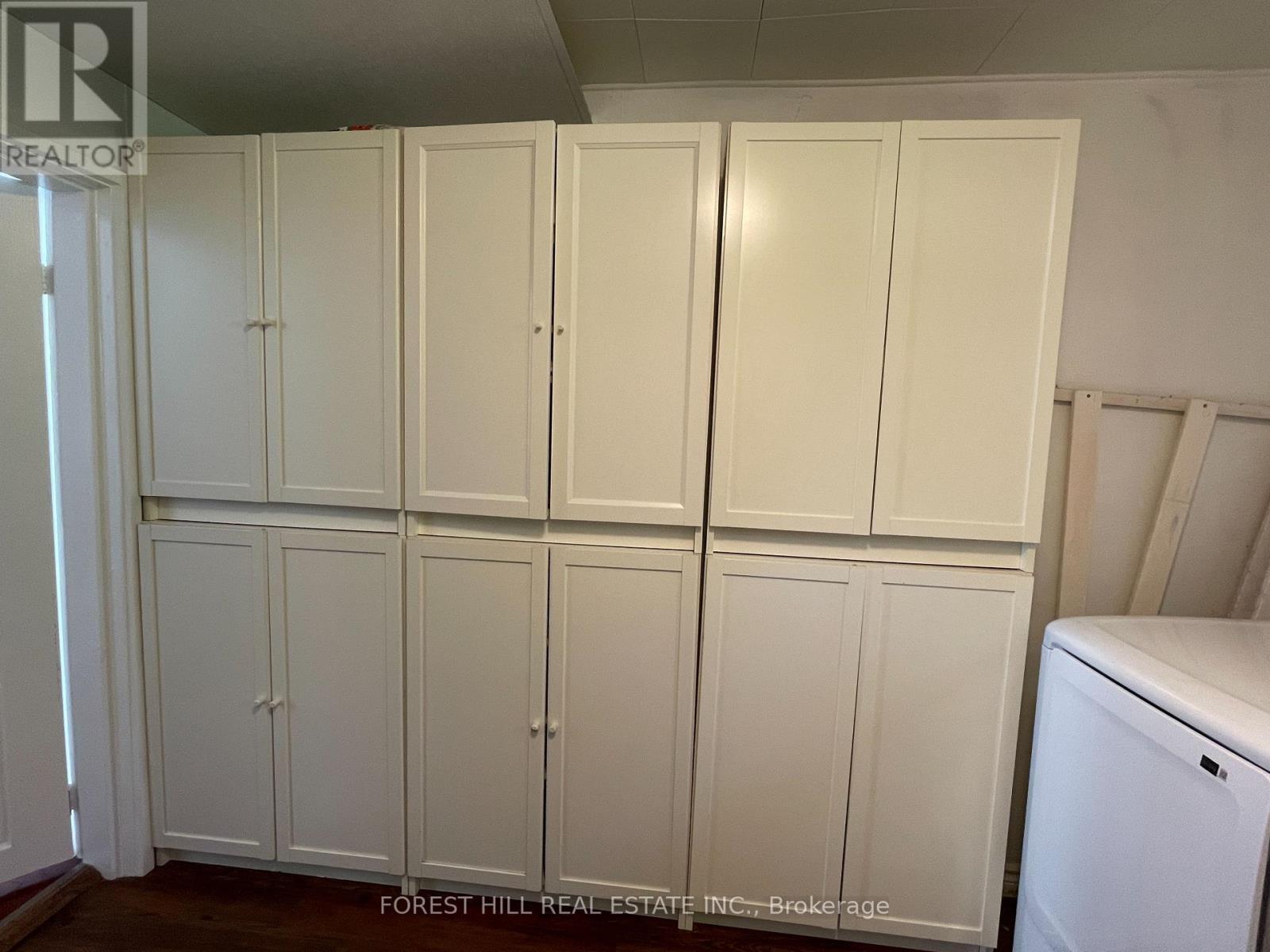 Photo 12 of 21 Rialto Drive, Toronto ON