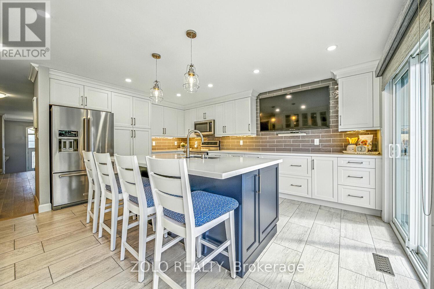 Photo 10 of 13 Glen Eagles Drive, Clarington ON
