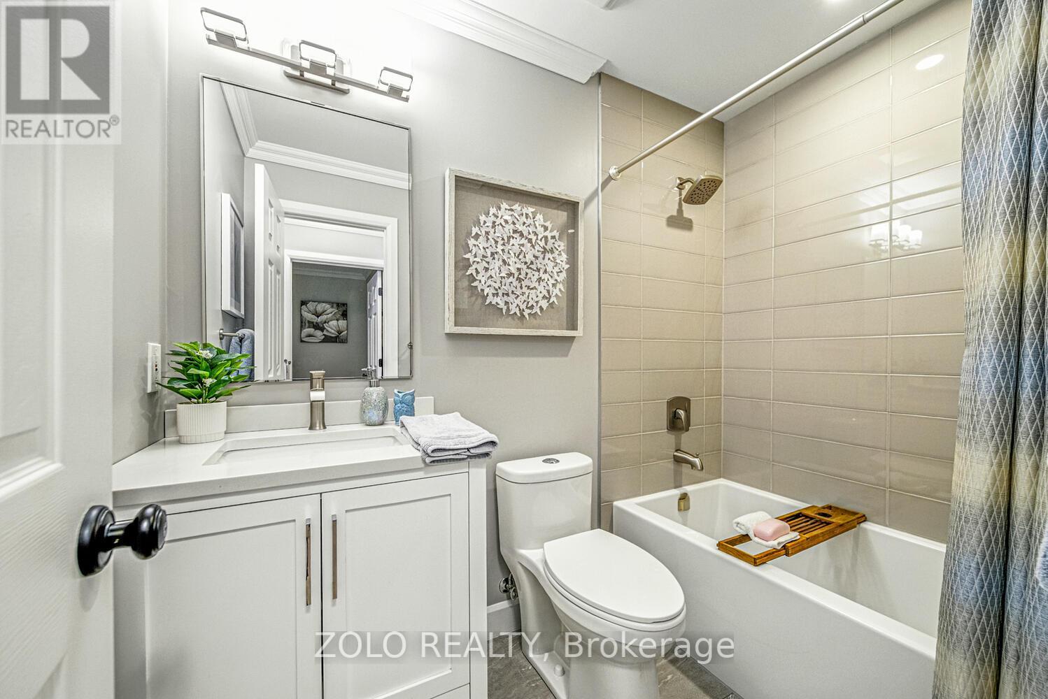 Photo 21 of 13 Glen Eagles Drive, Clarington ON
