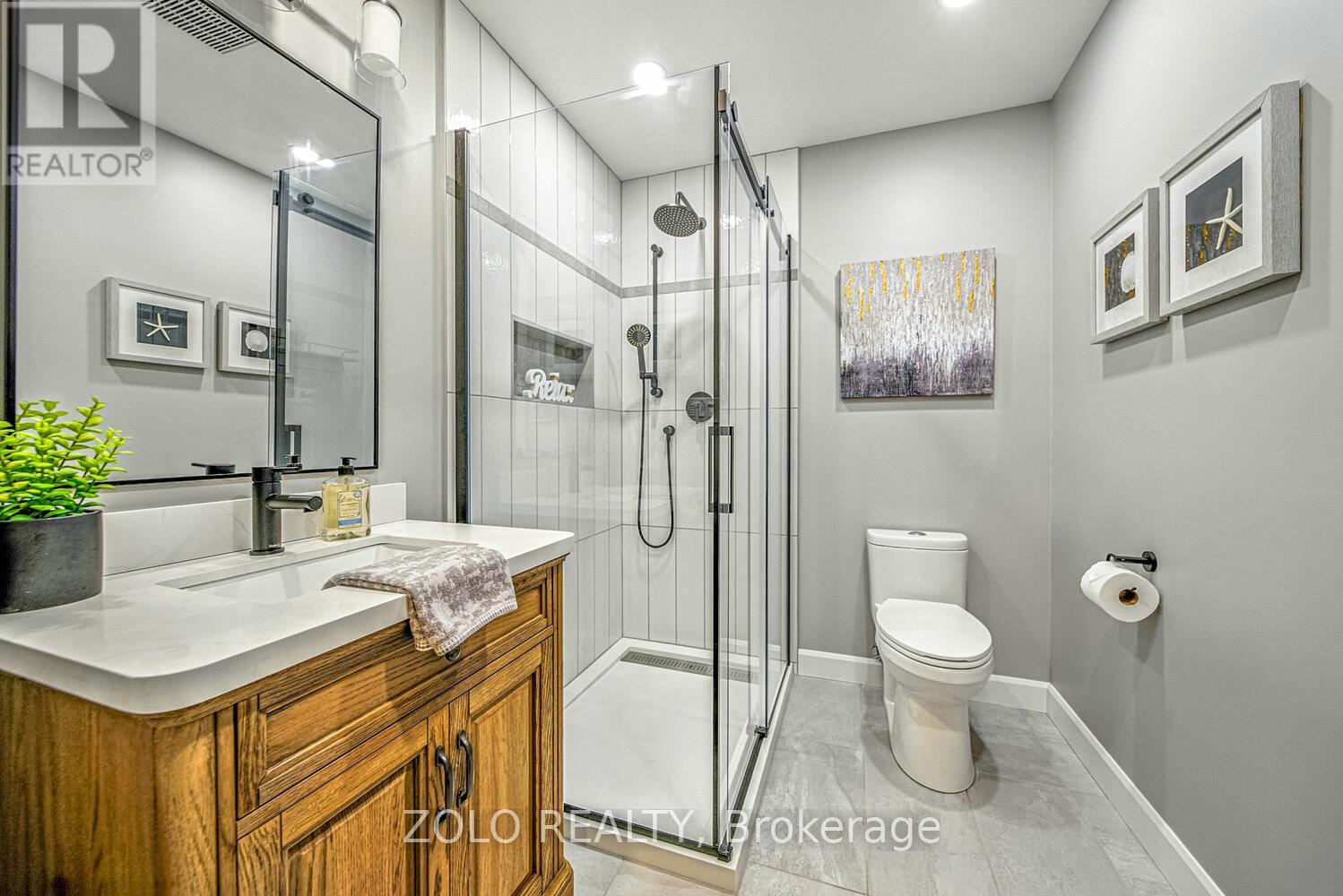 Photo 25 of 13 Glen Eagles Drive, Clarington ON