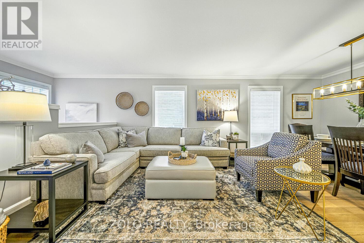 Photo 3 of 13 Glen Eagles Drive, Clarington ON