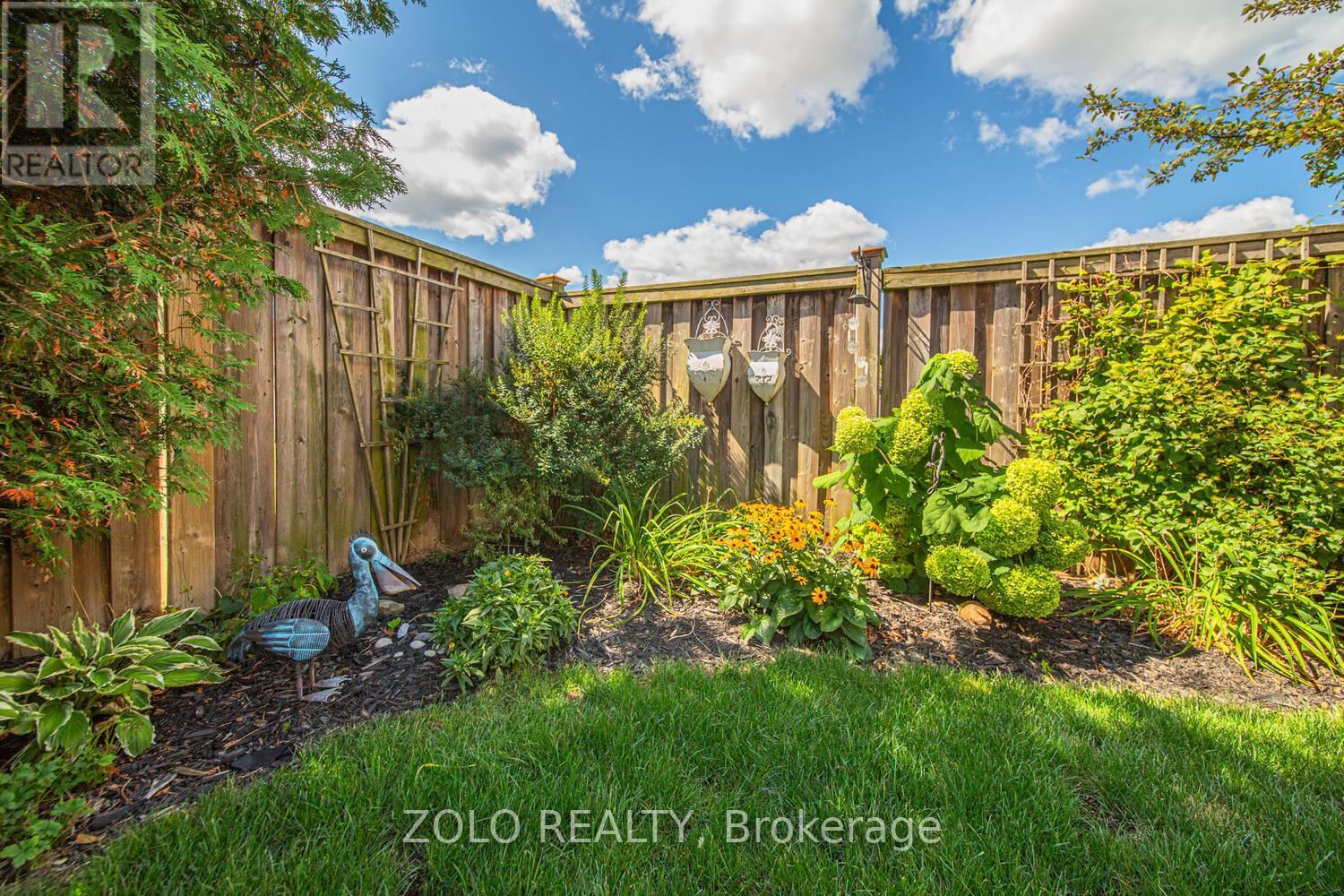 Photo 35 of 13 Glen Eagles Drive, Clarington ON