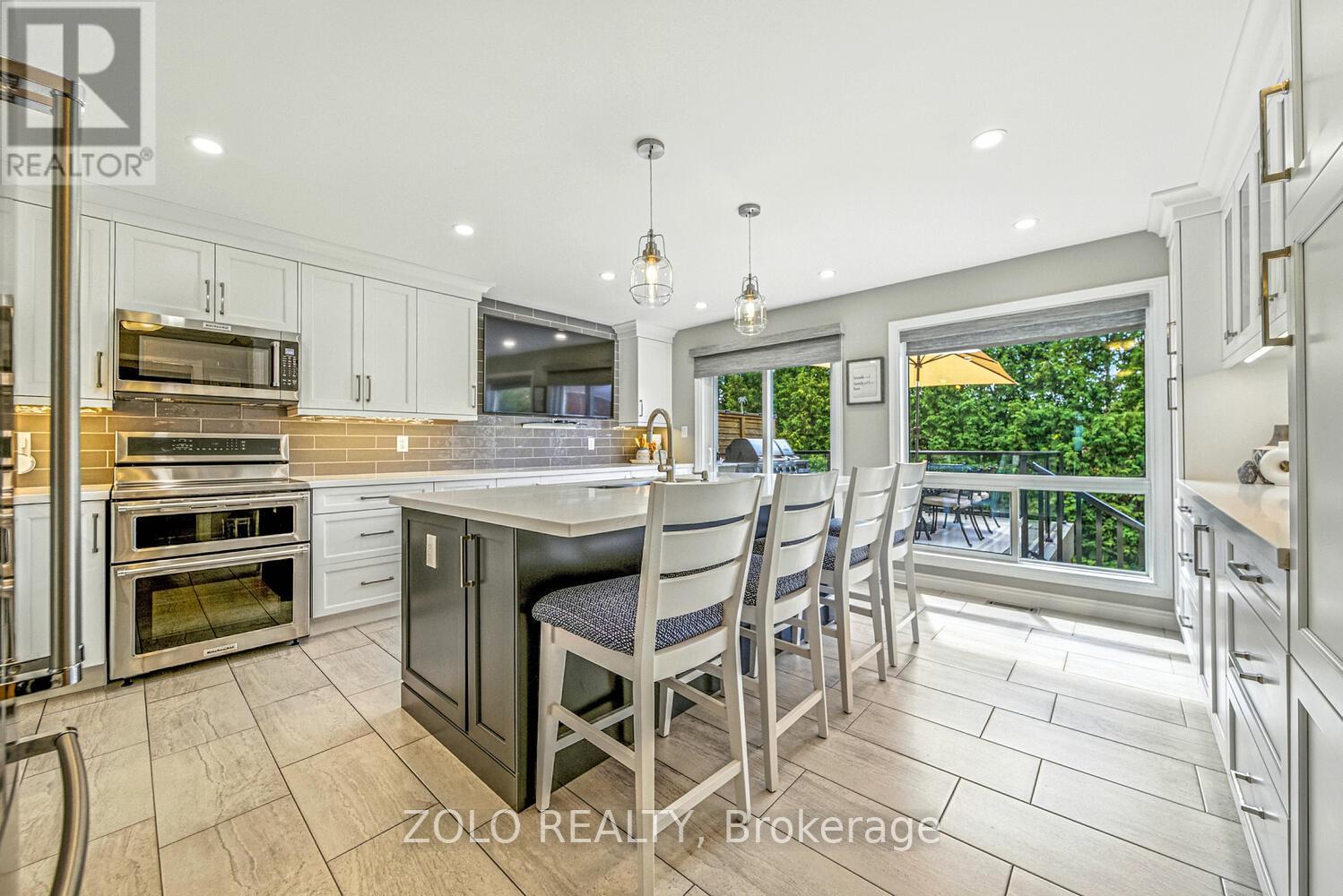 Photo 8 of 13 Glen Eagles Drive, Clarington ON