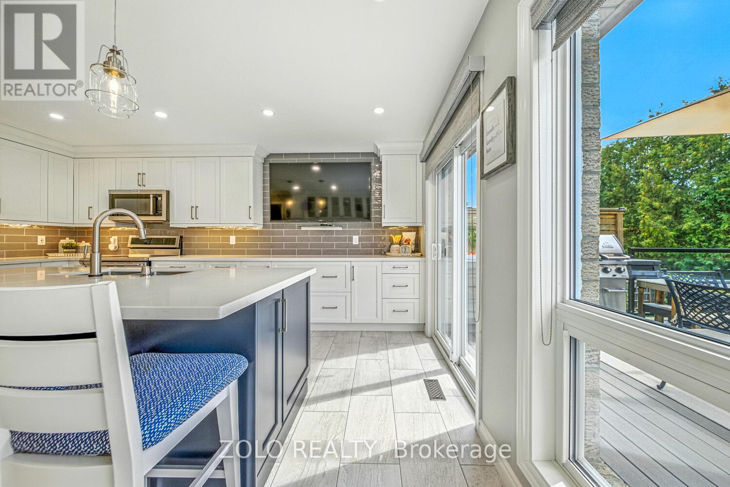 Photo 9 of 13 Glen Eagles Drive, Clarington ON