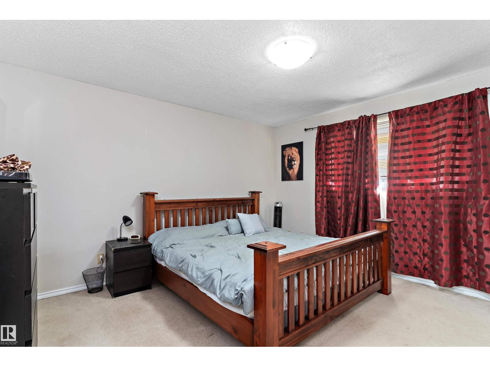 Photo 17 of 7216 33 Av Nw Nw, Edmonton AB