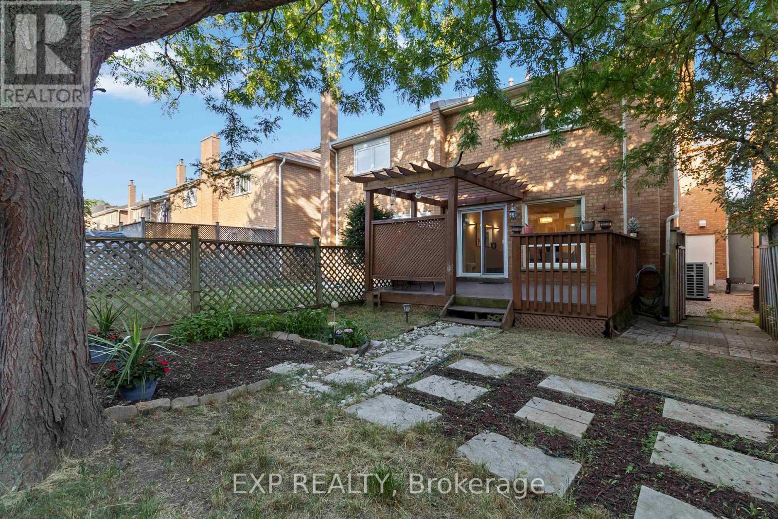 Photo 42 of 2239 Shipwright Road, Oakville ON