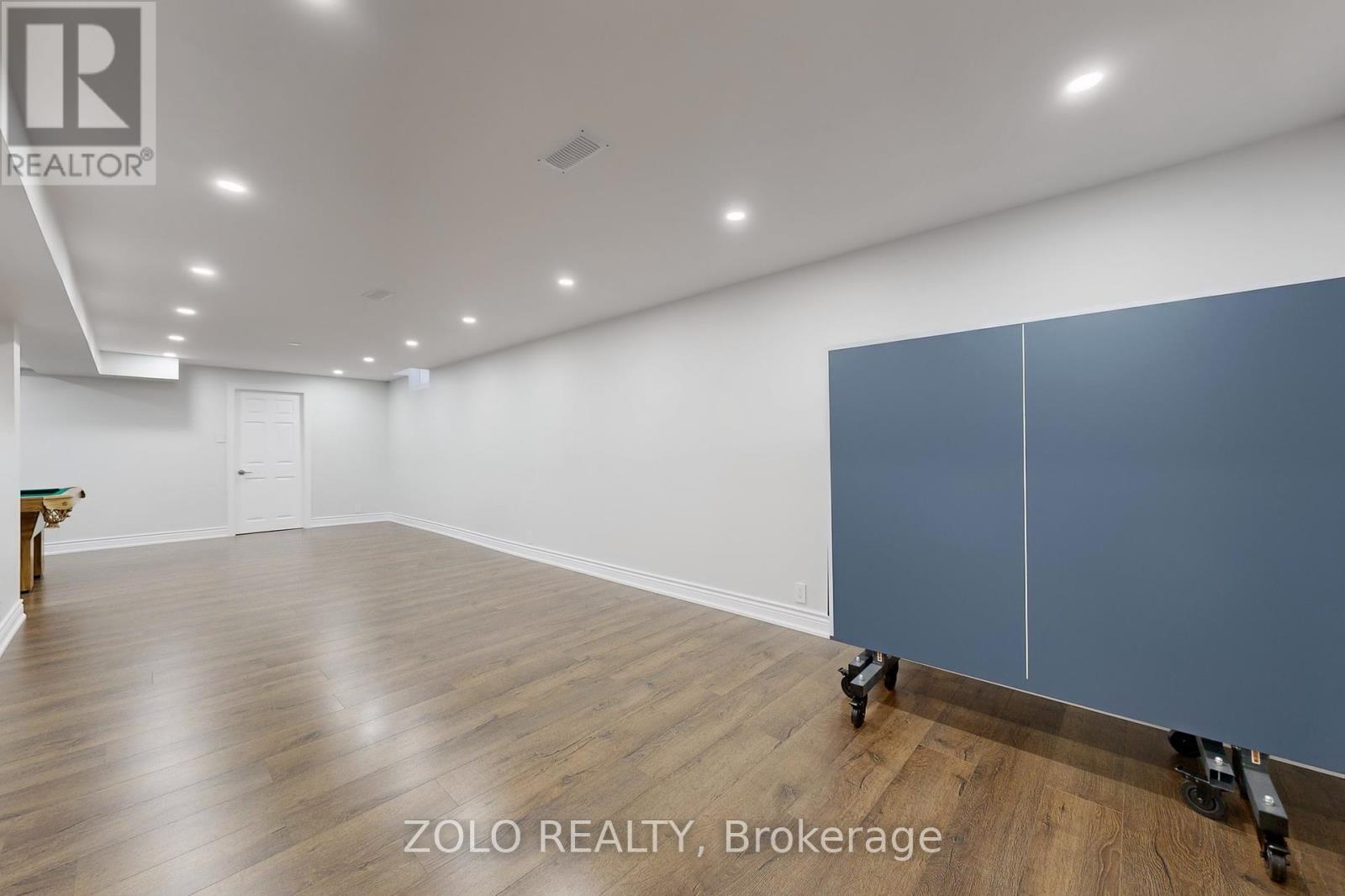 Photo 30 of 371 Binns Avenue, Newmarket ON