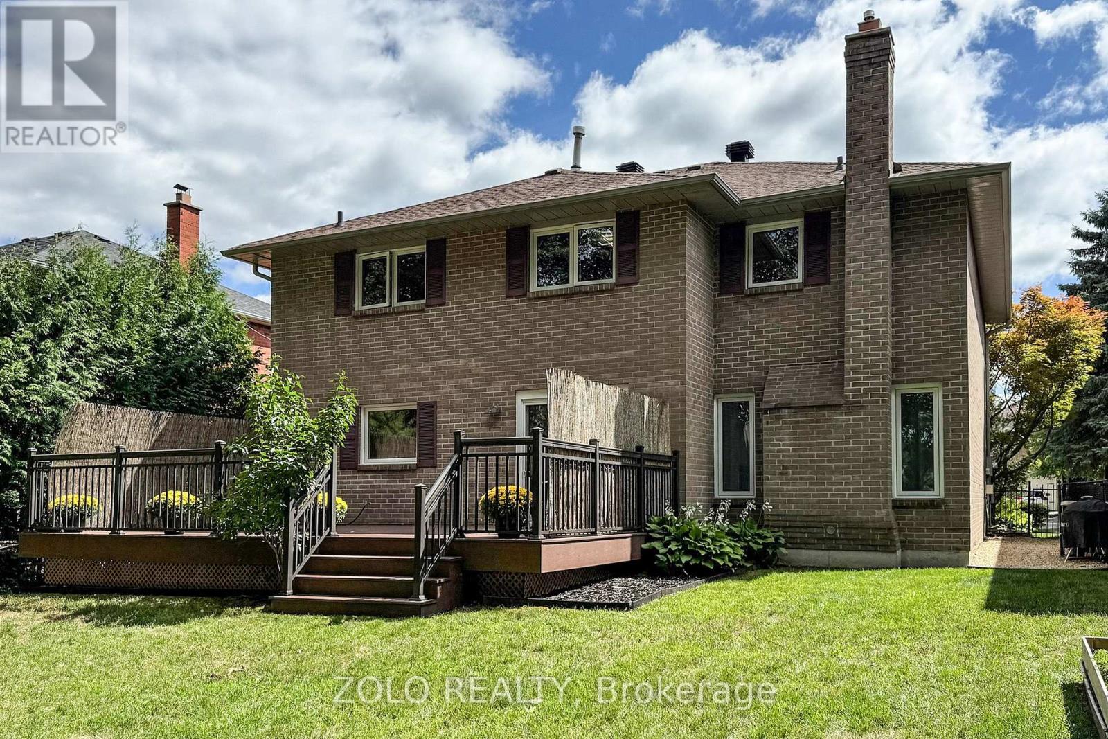Photo 37 of 371 Binns Avenue, Newmarket ON
