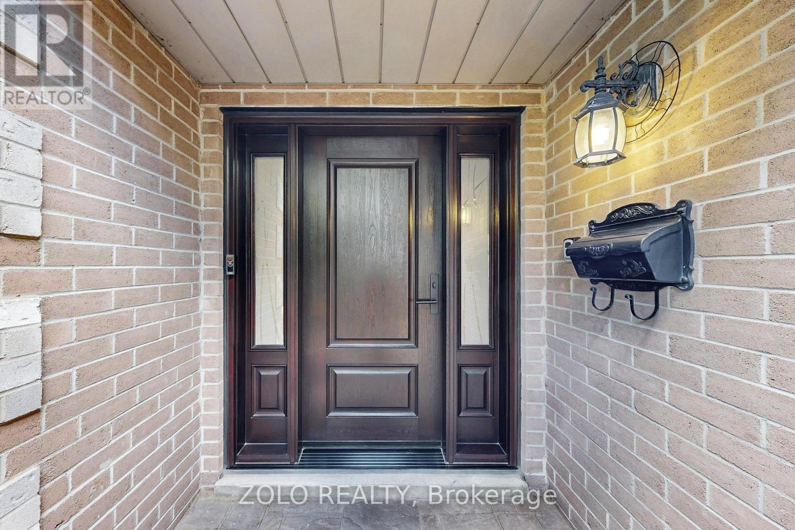 Photo 4 of 371 Binns Avenue, Newmarket ON