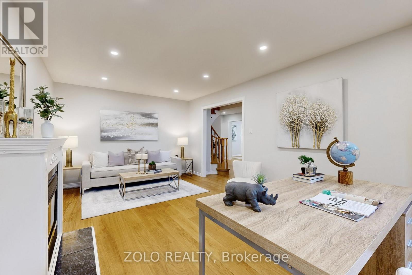 Photo 5 of 371 Binns Avenue, Newmarket ON