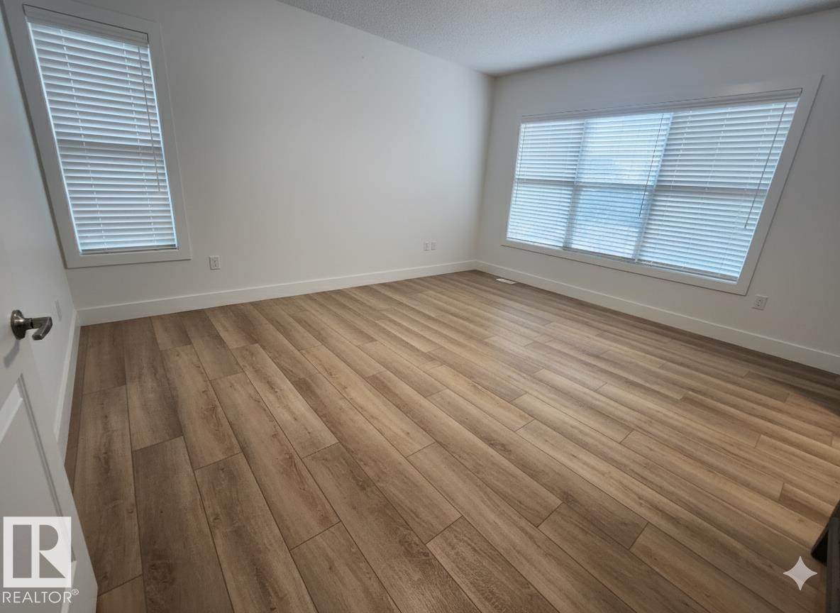Photo 9 of 129 Griesbach Rd Nw, Edmonton AB