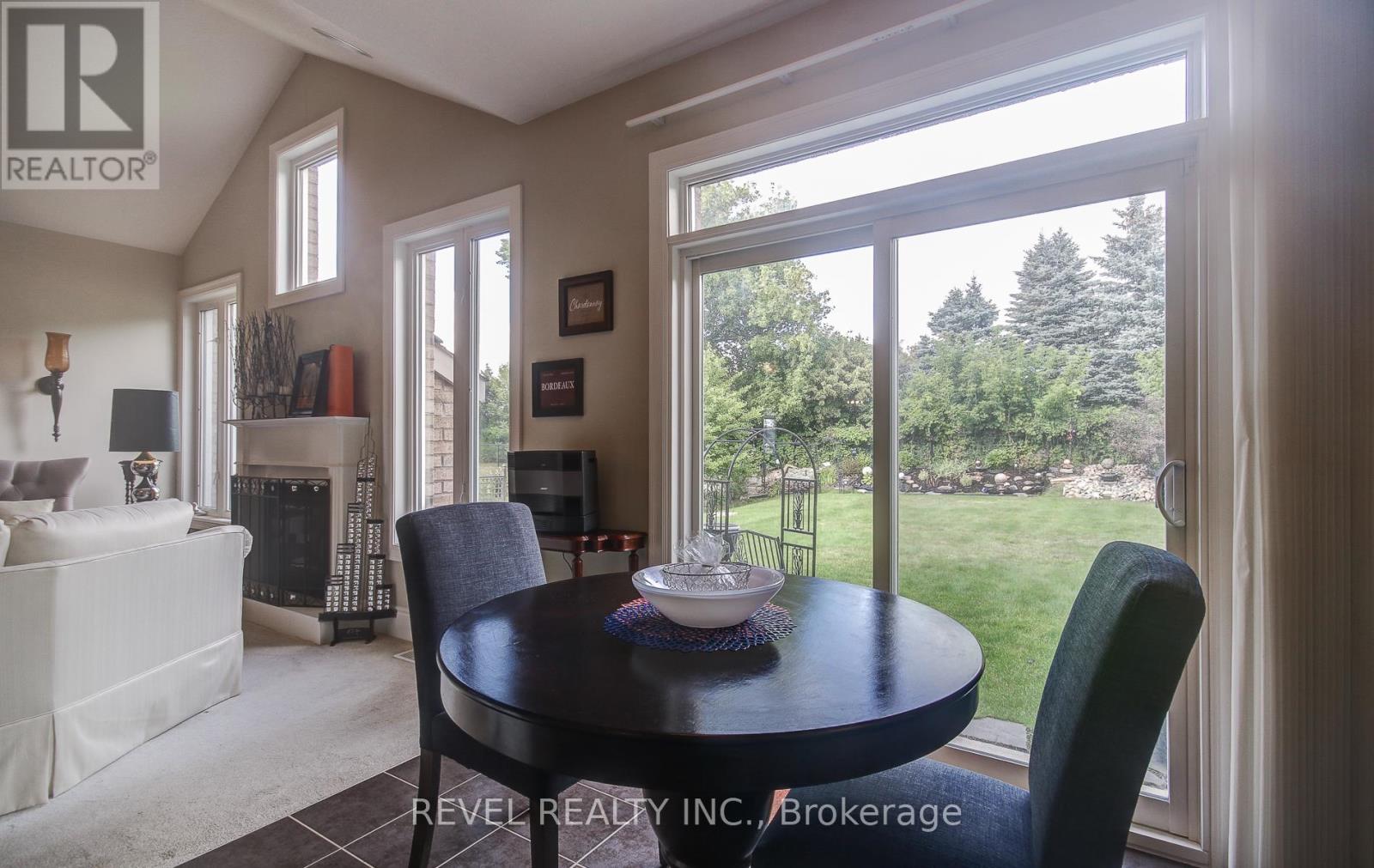 Photo 14 of 29 126 Aberfoyle Mill Crescent, Puslinch ON