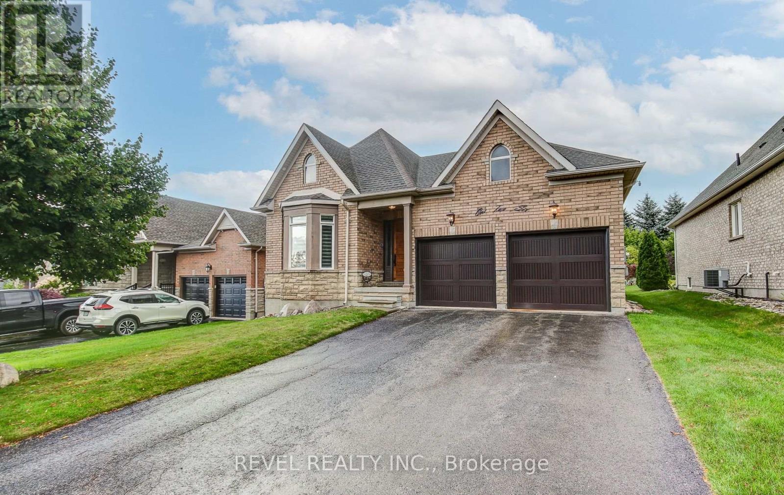 Photo 2 of 29 126 Aberfoyle Mill Crescent, Puslinch ON