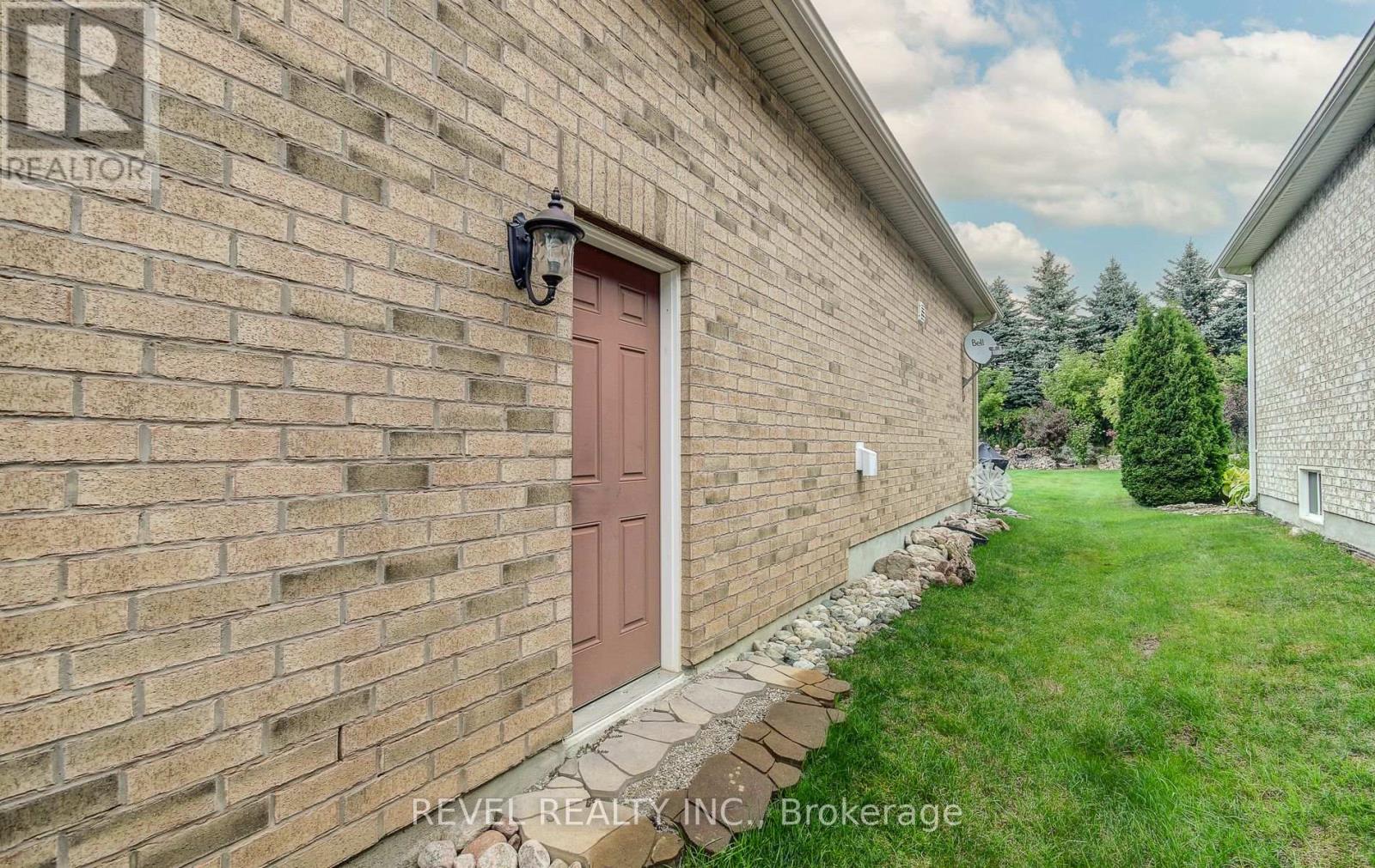 Photo 29 of 29 126 Aberfoyle Mill Crescent, Puslinch ON