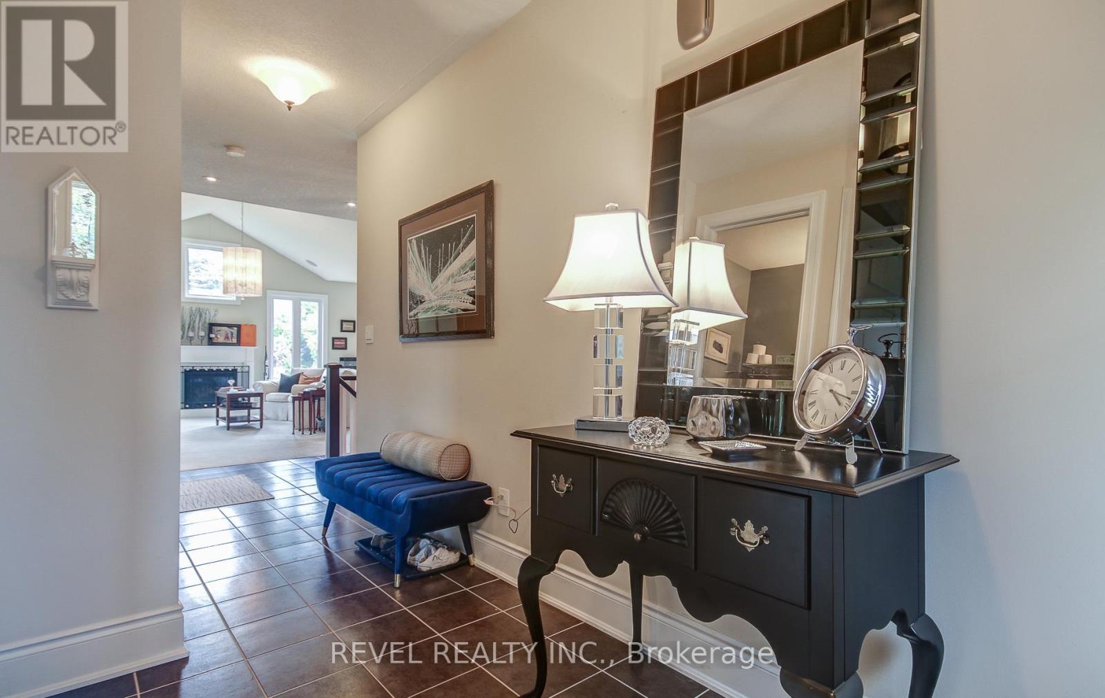 Photo 4 of 29 126 Aberfoyle Mill Crescent, Puslinch ON