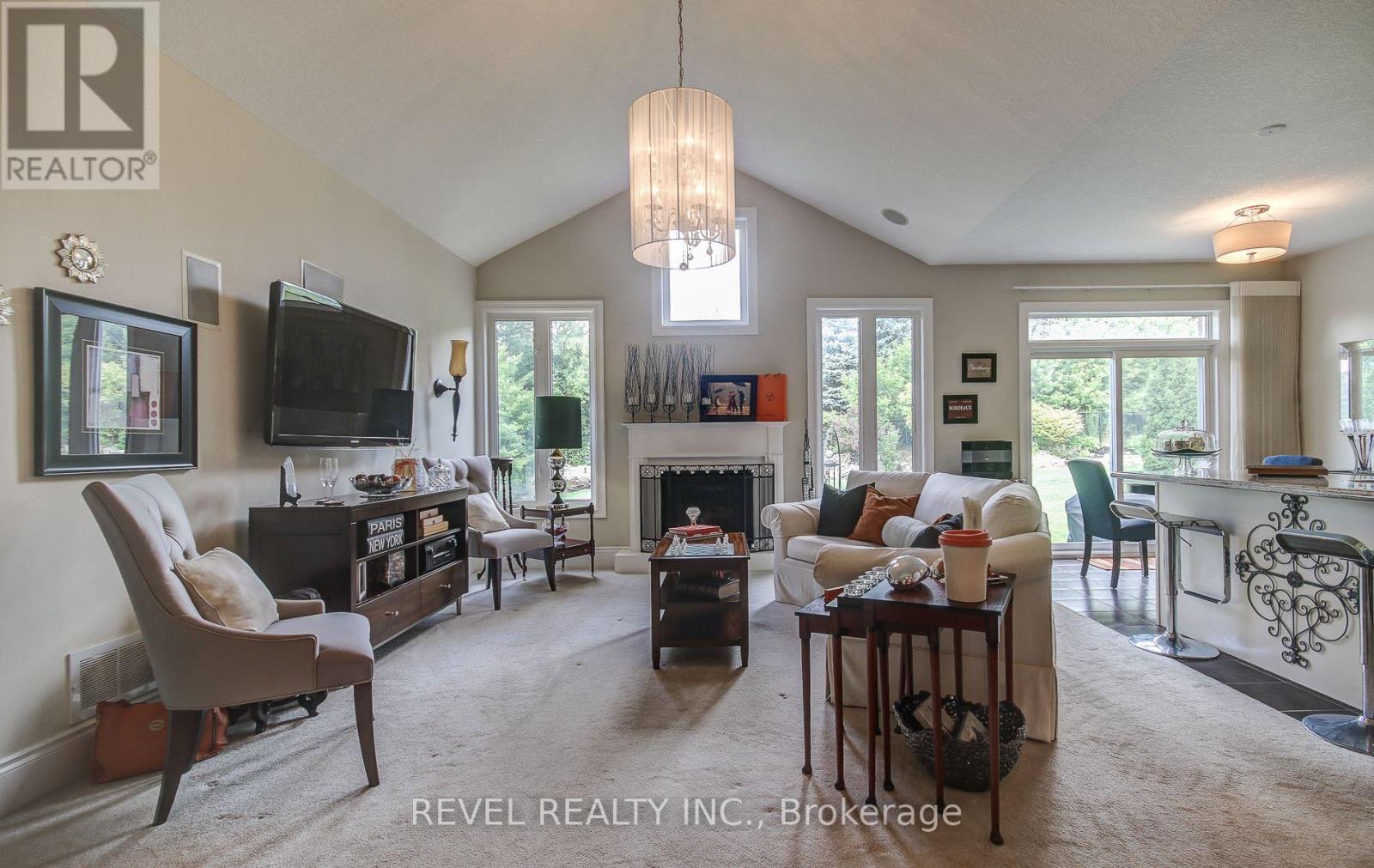Photo 8 of 29 126 Aberfoyle Mill Crescent, Puslinch ON