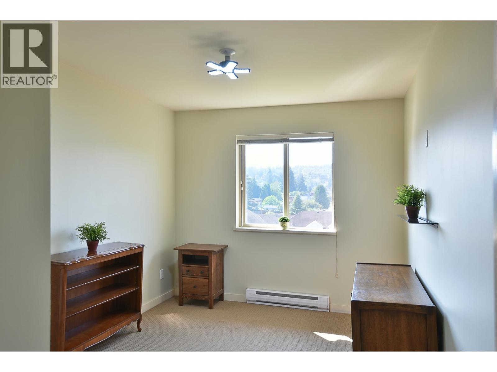 408 5631 INLET AVENUE, Sechelt