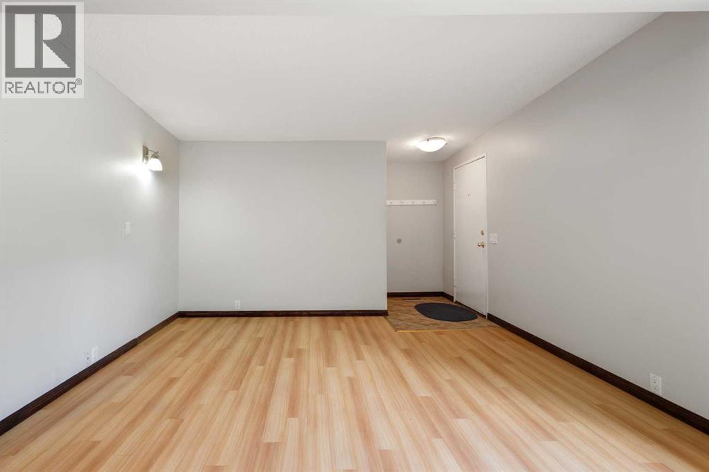 Photo 12 of 703 130 Avenue Sw, Calgary AB