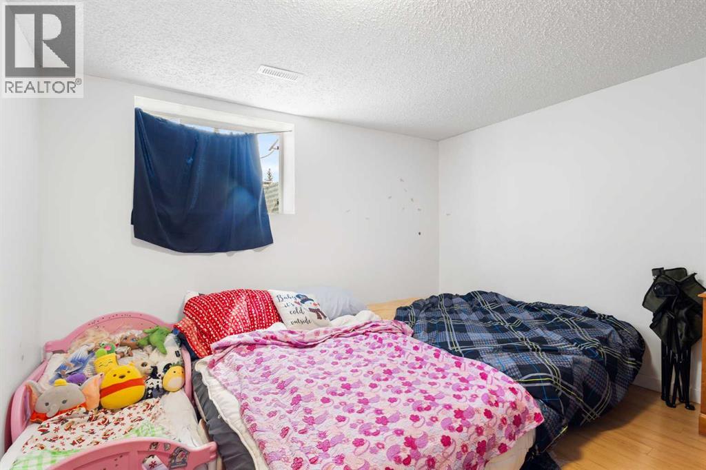 Photo 31 of 703 130 Avenue Sw, Calgary AB