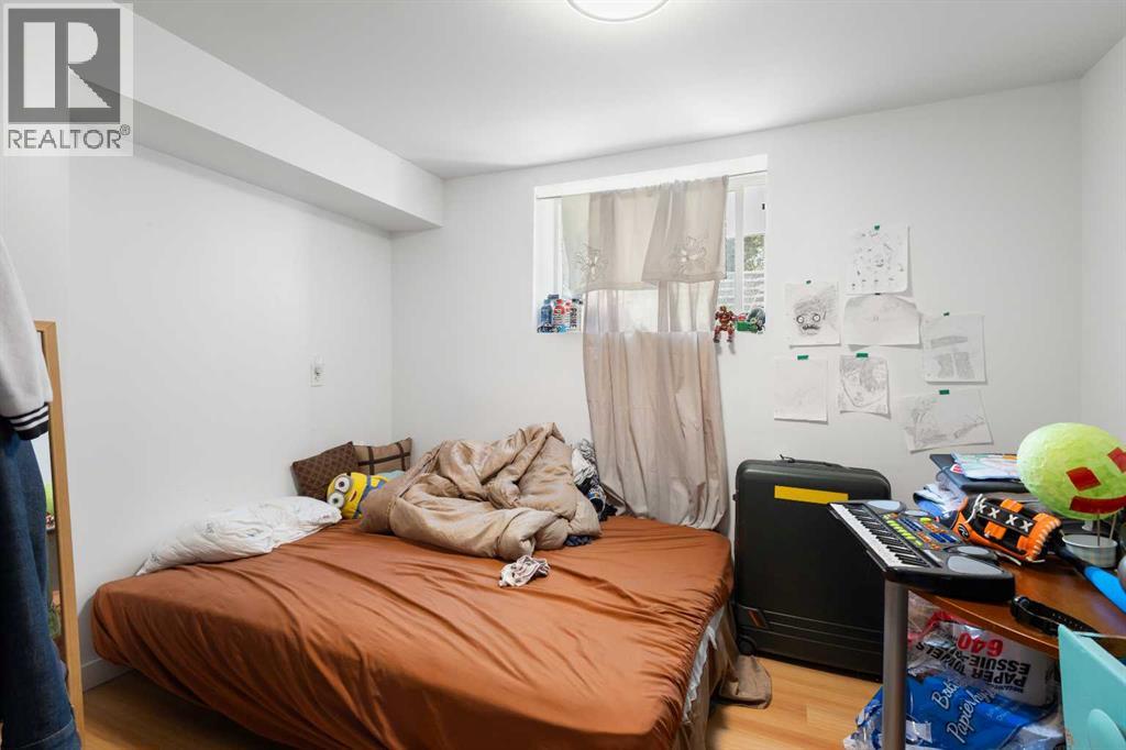 Photo 33 of 703 130 Avenue Sw, Calgary AB