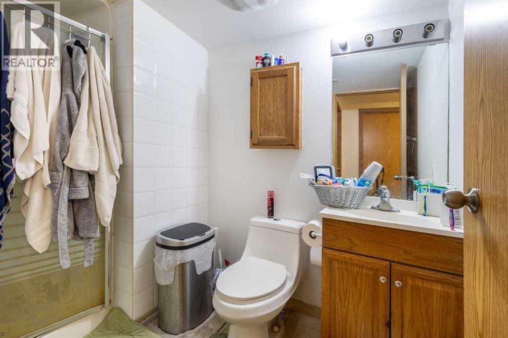 Photo 37 of 703 130 Avenue Sw, Calgary AB