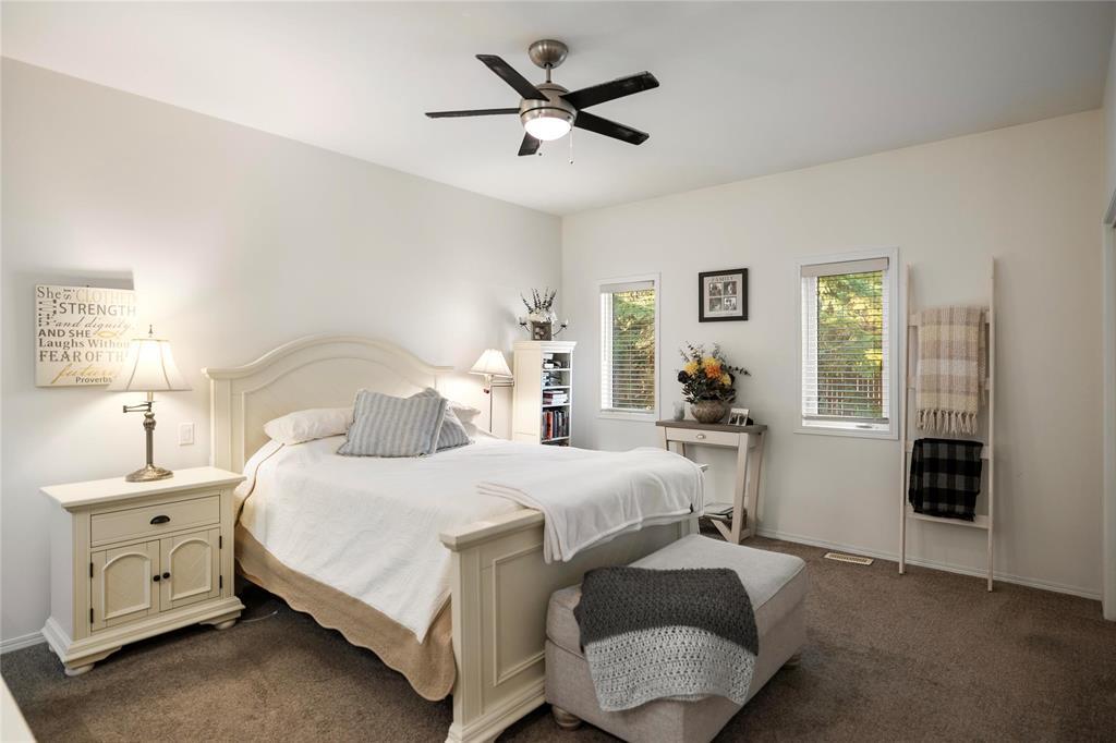 Photo 16 of 2 351 Loewen Boulevard, Steinbach MB