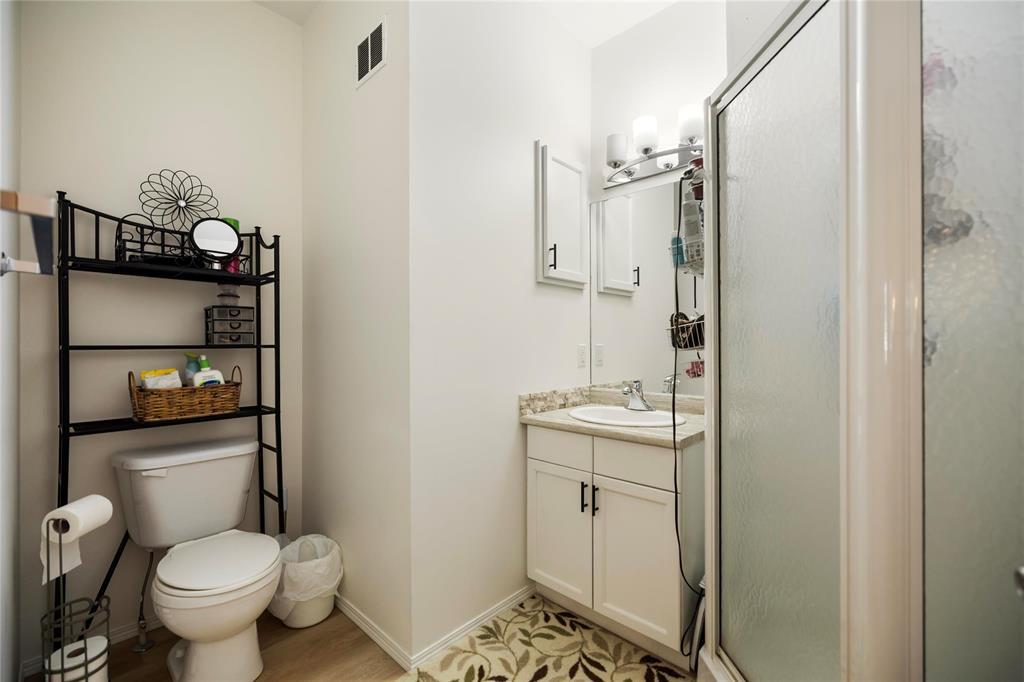 Photo 18 of 2 351 Loewen Boulevard, Steinbach MB