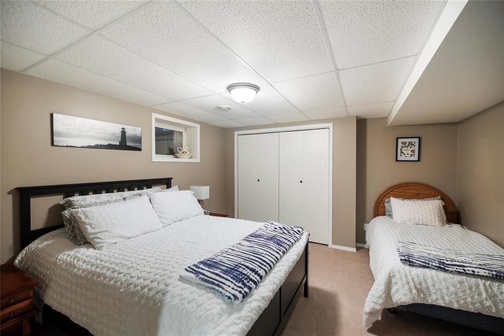 Photo 27 of 2 351 Loewen Boulevard, Steinbach MB