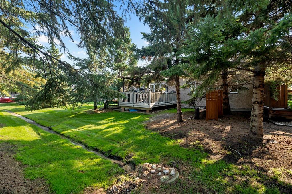 Photo 37 of 2 351 Loewen Boulevard, Steinbach MB