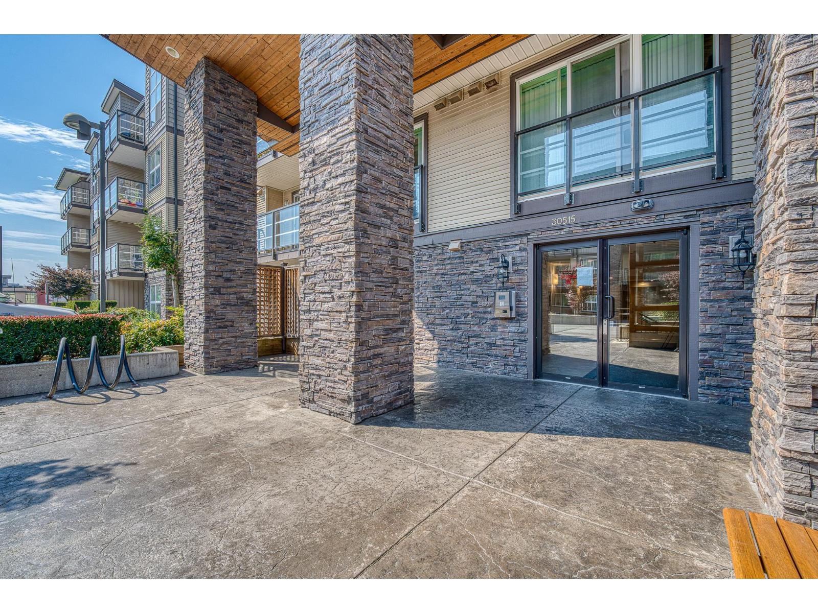 Photo 3 of 121 30515 Cardinal Avenue, Abbotsford BC
