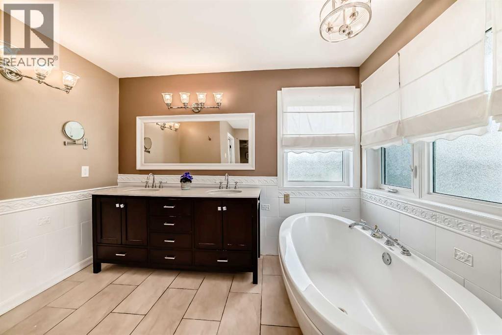 Photo 29 of 145 Straddock Terrace Sw, Calgary AB