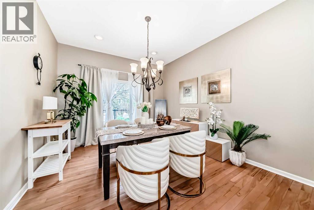 Photo 18 of 145 Straddock Terrace Sw, Calgary AB
