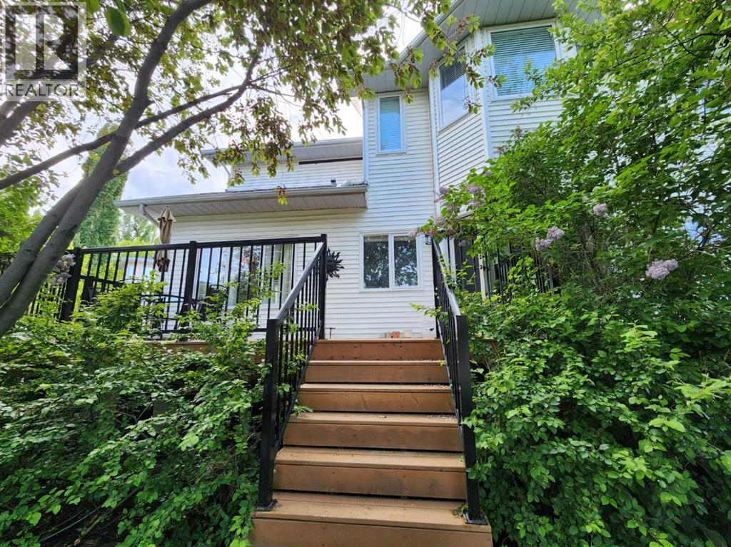 Photo 50 of 145 Straddock Terrace Sw, Calgary AB