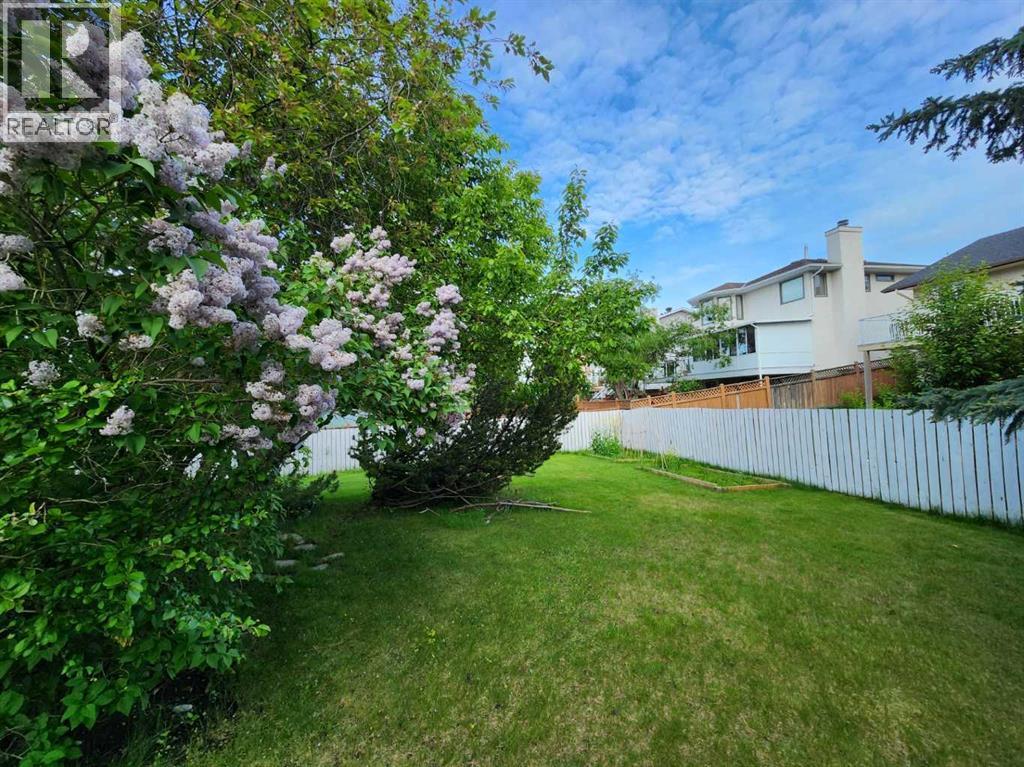 Photo 48 of 145 Straddock Terrace Sw, Calgary AB