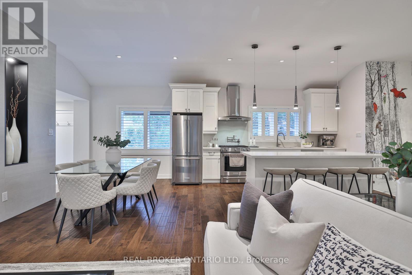 Photo 12 of 2054 Rebecca Street, Oakville ON