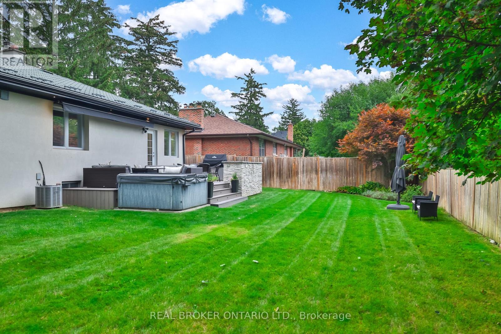 Photo 41 of 2054 Rebecca Street, Oakville ON