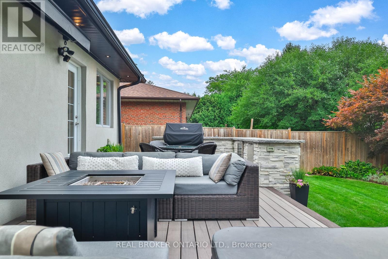 Photo 43 of 2054 Rebecca Street, Oakville ON