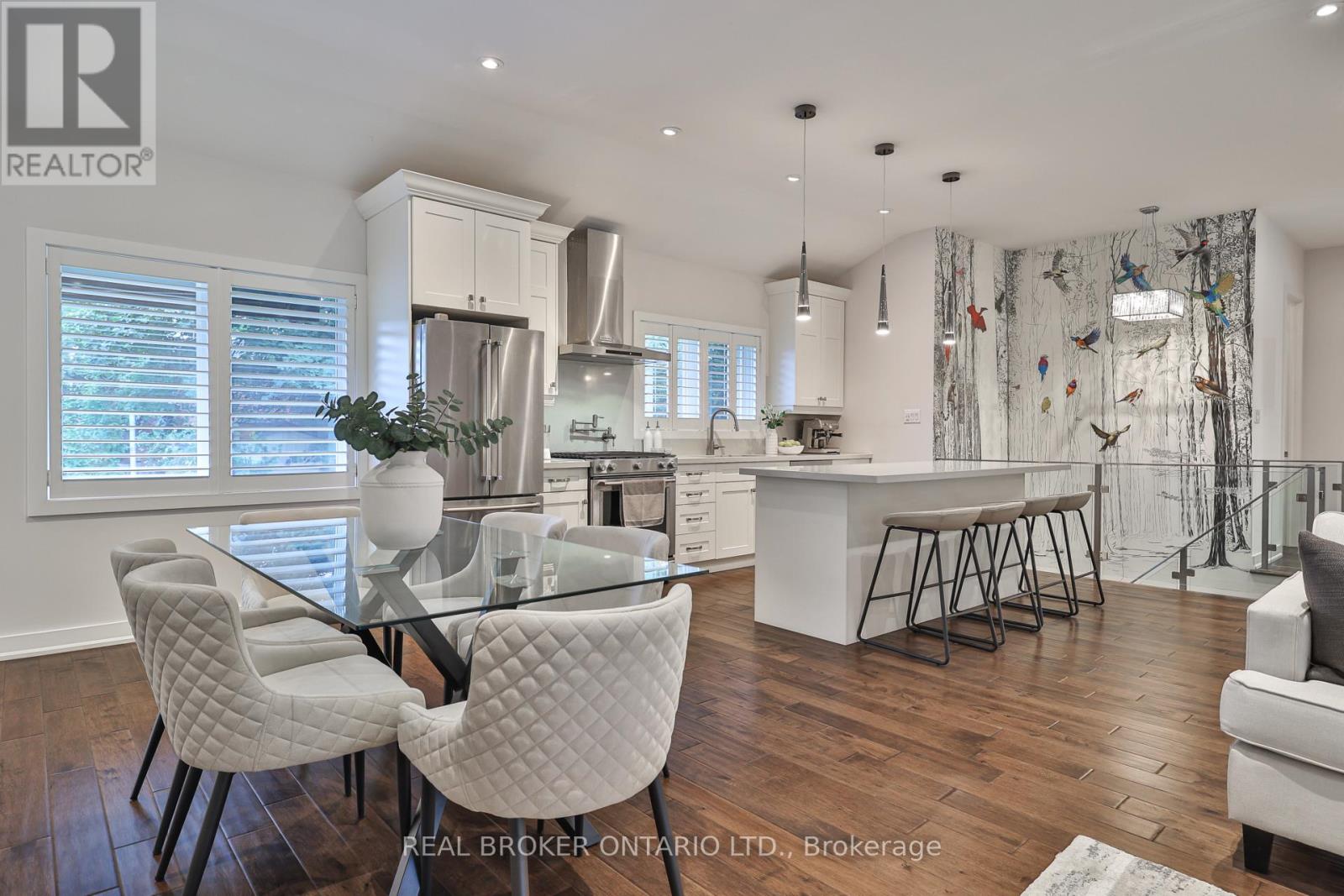 Photo 8 of 2054 Rebecca Street, Oakville ON