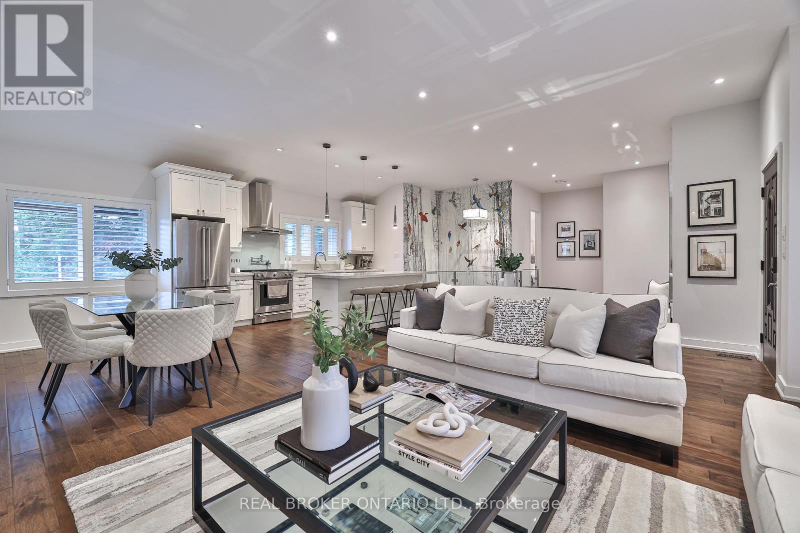 Photo 9 of 2054 Rebecca Street, Oakville ON