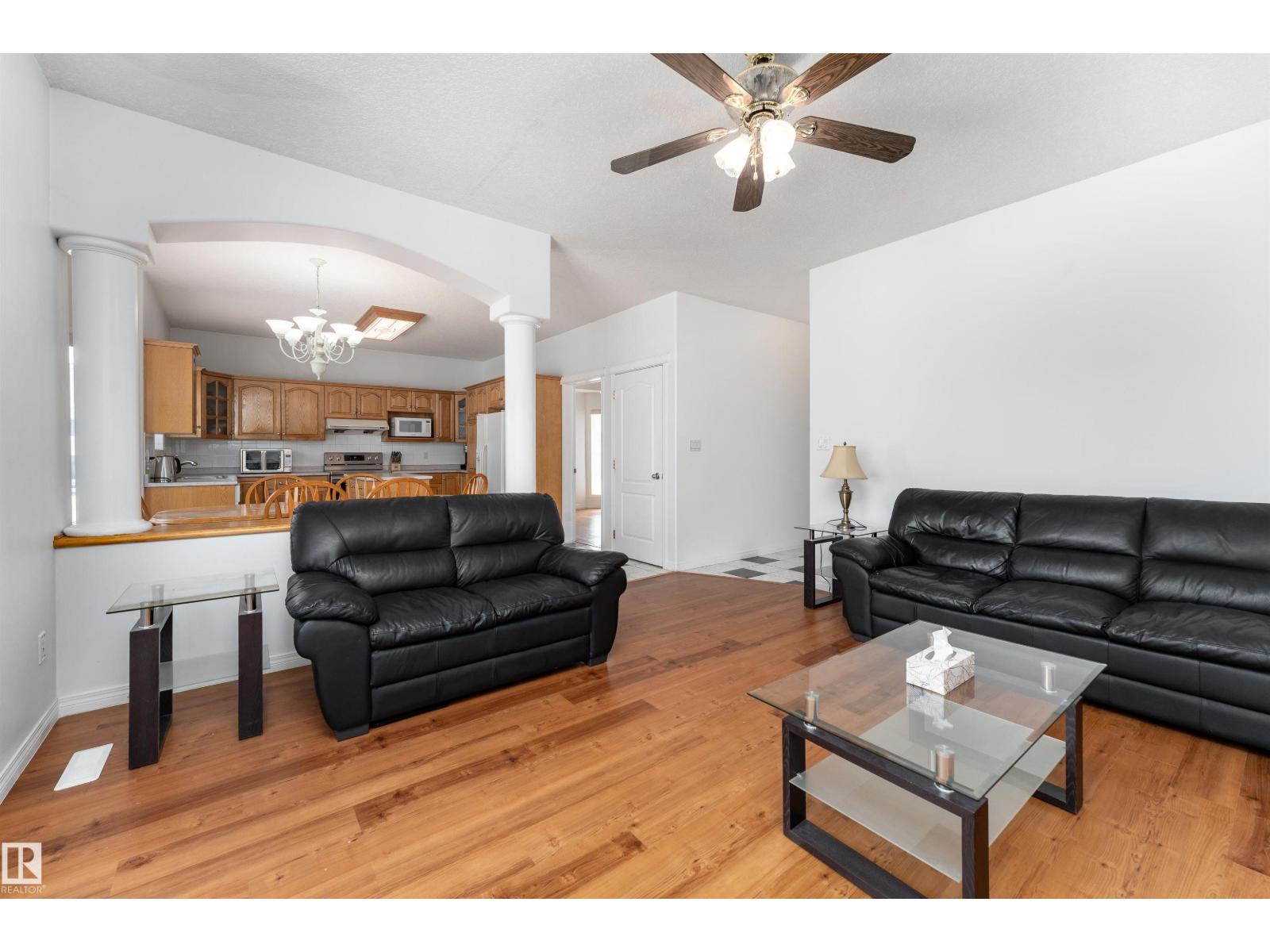 Photo 14 of 15803 91 St Nw, Edmonton AB