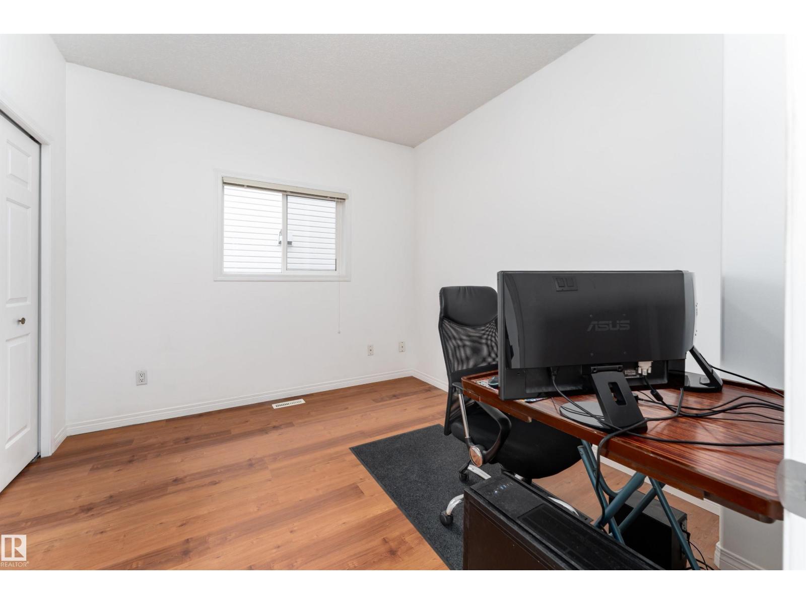 Photo 17 of 15803 91 St Nw, Edmonton AB
