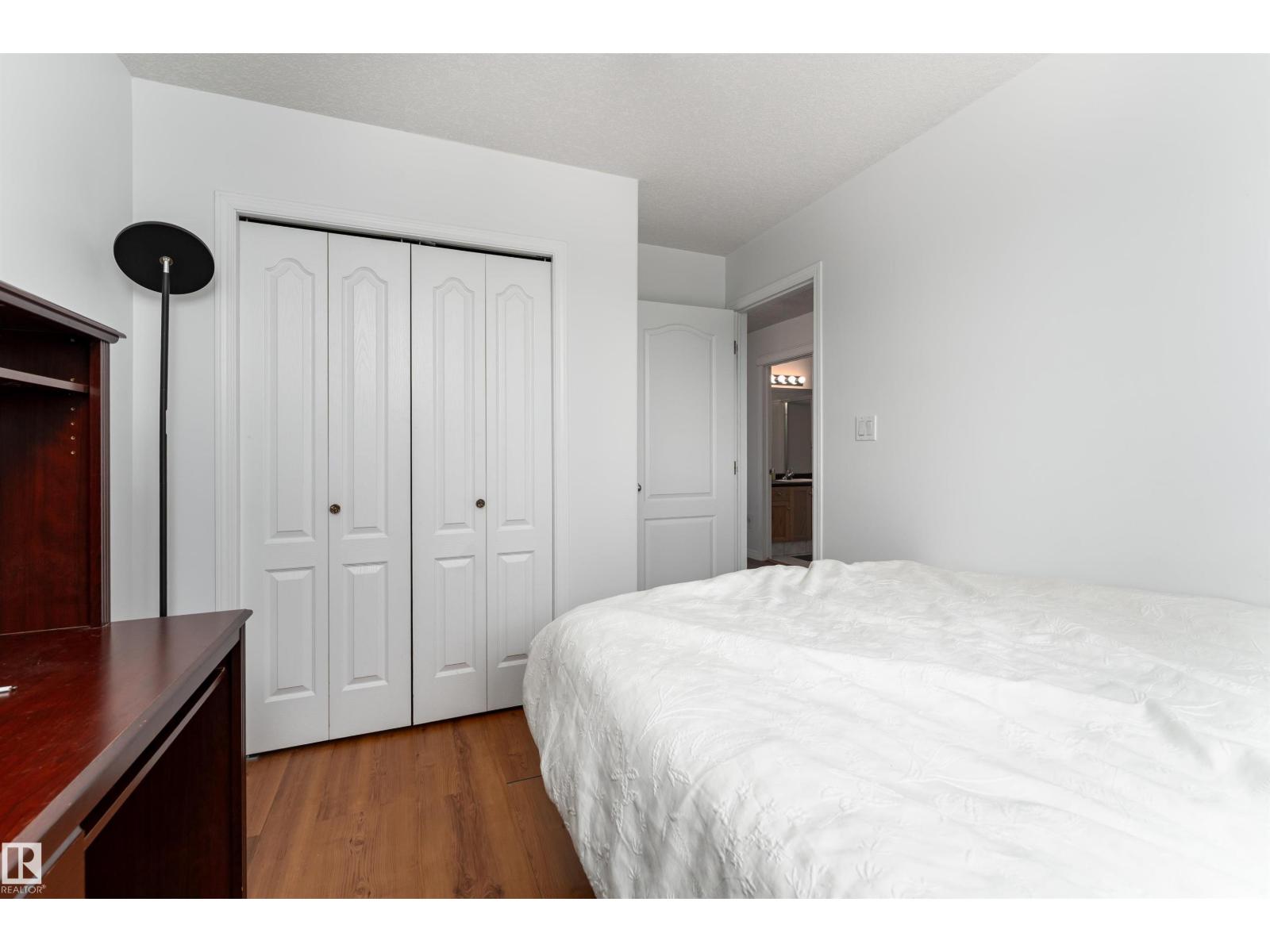 Photo 32 of 15803 91 St Nw, Edmonton AB